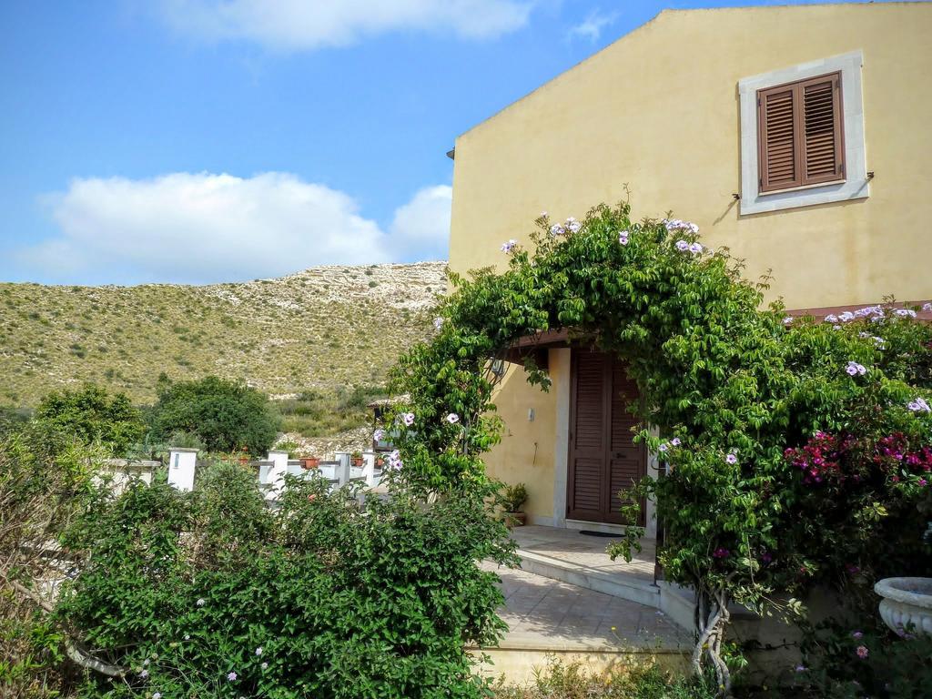 Villa Agriturismo Timpa Del Sole Noto Exterior foto