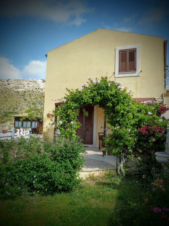 Villa Agriturismo Timpa Del Sole Noto Exterior foto